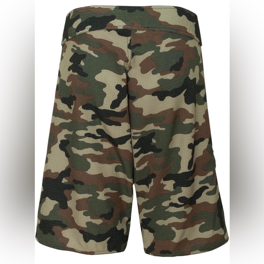 Burnside 9371 Camo - Medium CrossFit Board Shorts 30 32 and 34 inch available. - Picture 2 of 8